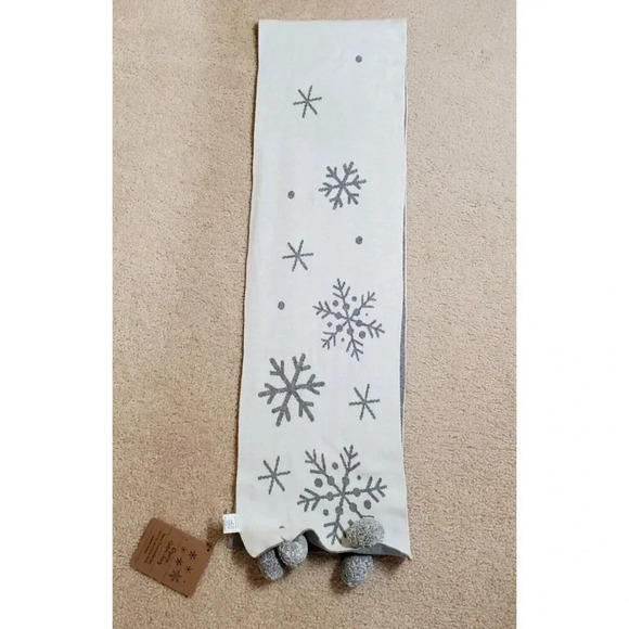 Winter Knit Scarf Gray White Snowflake Pattern Pom Pom Ends Cotton Reversible - Picture 3 of 14